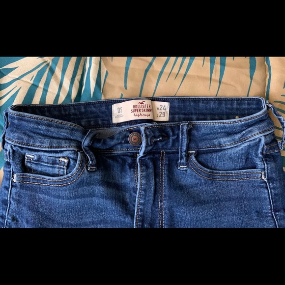 Hollister Jeans-0S W24 L29 Super Skinny High Rise - Picture 3 of 3